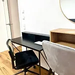 Moderne Erdgeschosswohnung Аугсбург