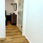 Апартаменти Moderne Erdgeschosswohnung Аугсбург