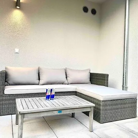 Moderne Erdgeschosswohnung Апартаменти Аугсбург