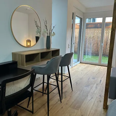 Апартаменти Moderne Erdgeschosswohnung Аугсбург